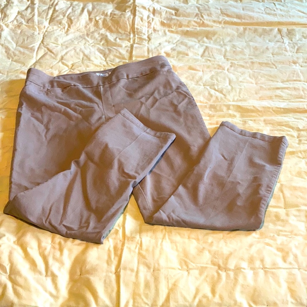 Croft and Barrow khaki pull on pants